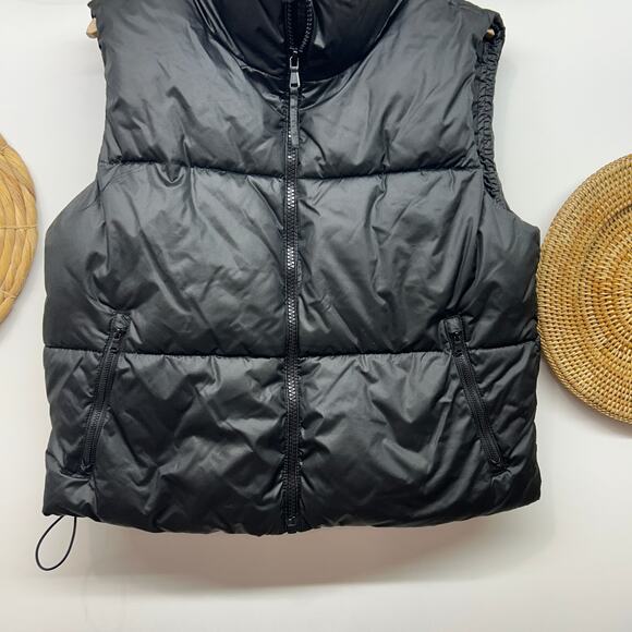 Old Navy Black Puffer Vest Medium Zip Up Sleeveless Winter Layering Zipper - Picture 4 of 6